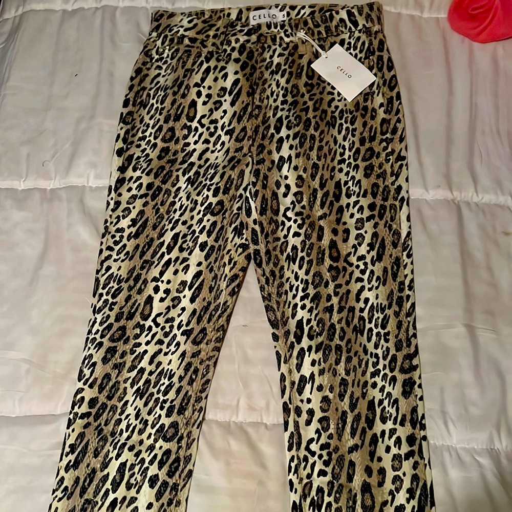 Cello straight leg animal print jeans nwt